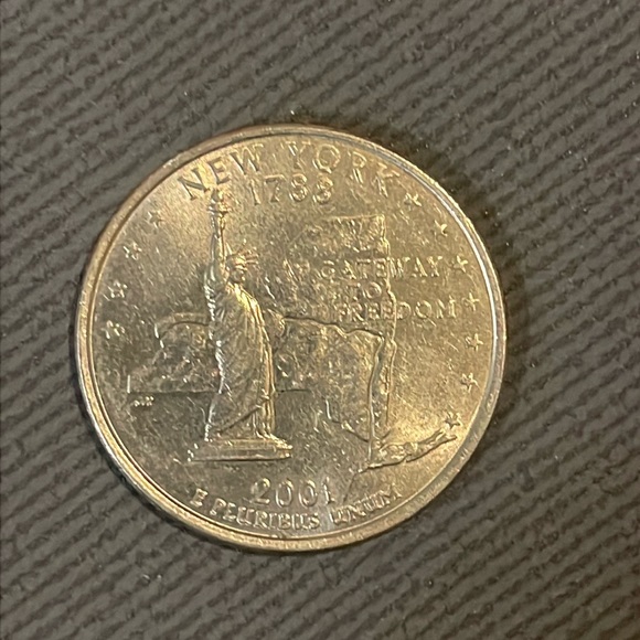2001 New York quarter coin - Picture 1 of 2